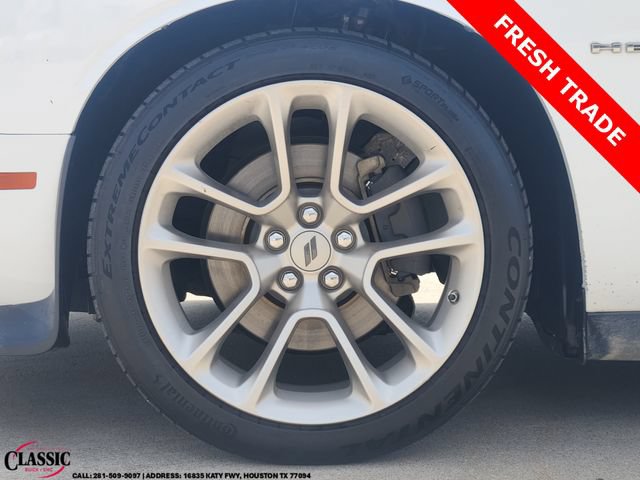 Used 2020 Dodge Challenger R/T RWD image 10