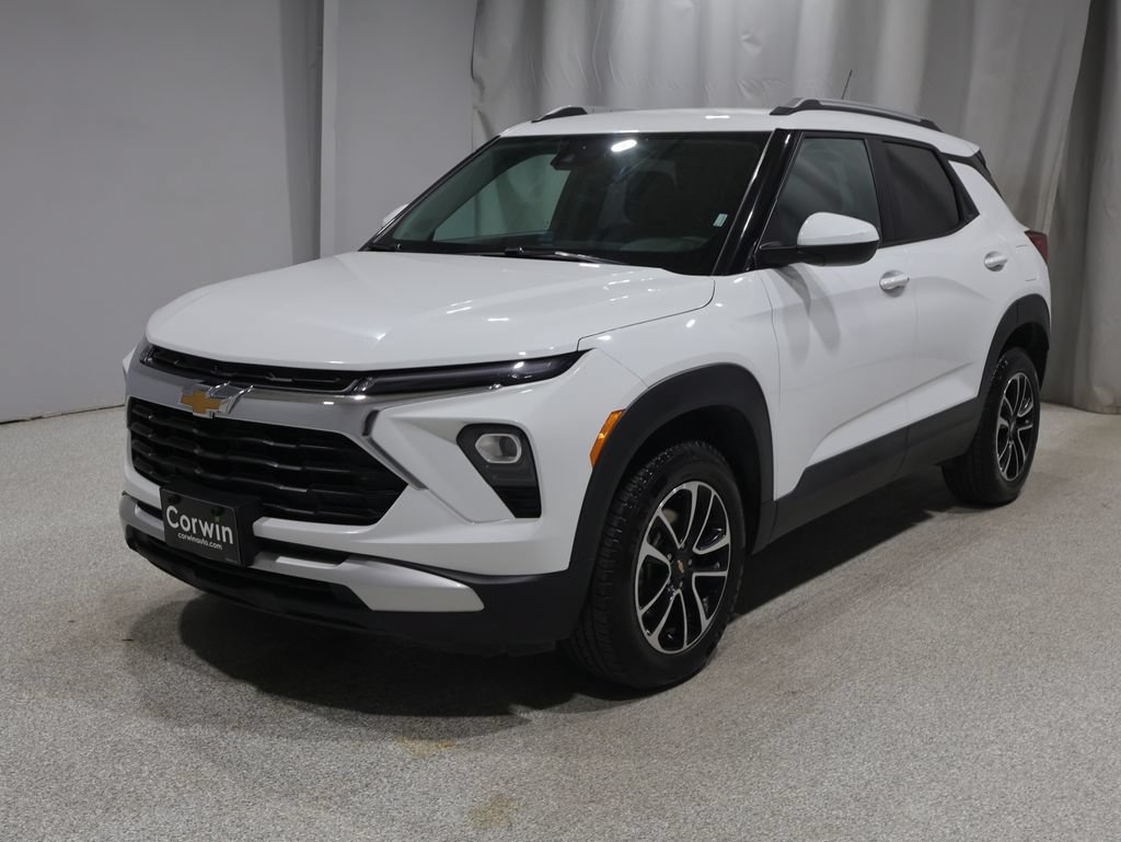 Used 2025 Chevrolet TrailBlazer LT AWD/4WD image 7
