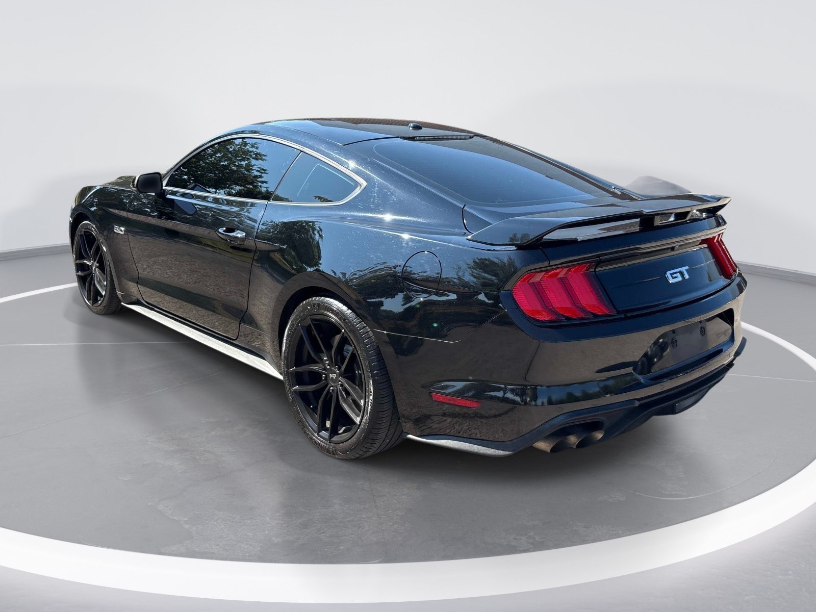 Used 2020 Ford Mustang GT Premium w/ GT Performance Package RWD image 6