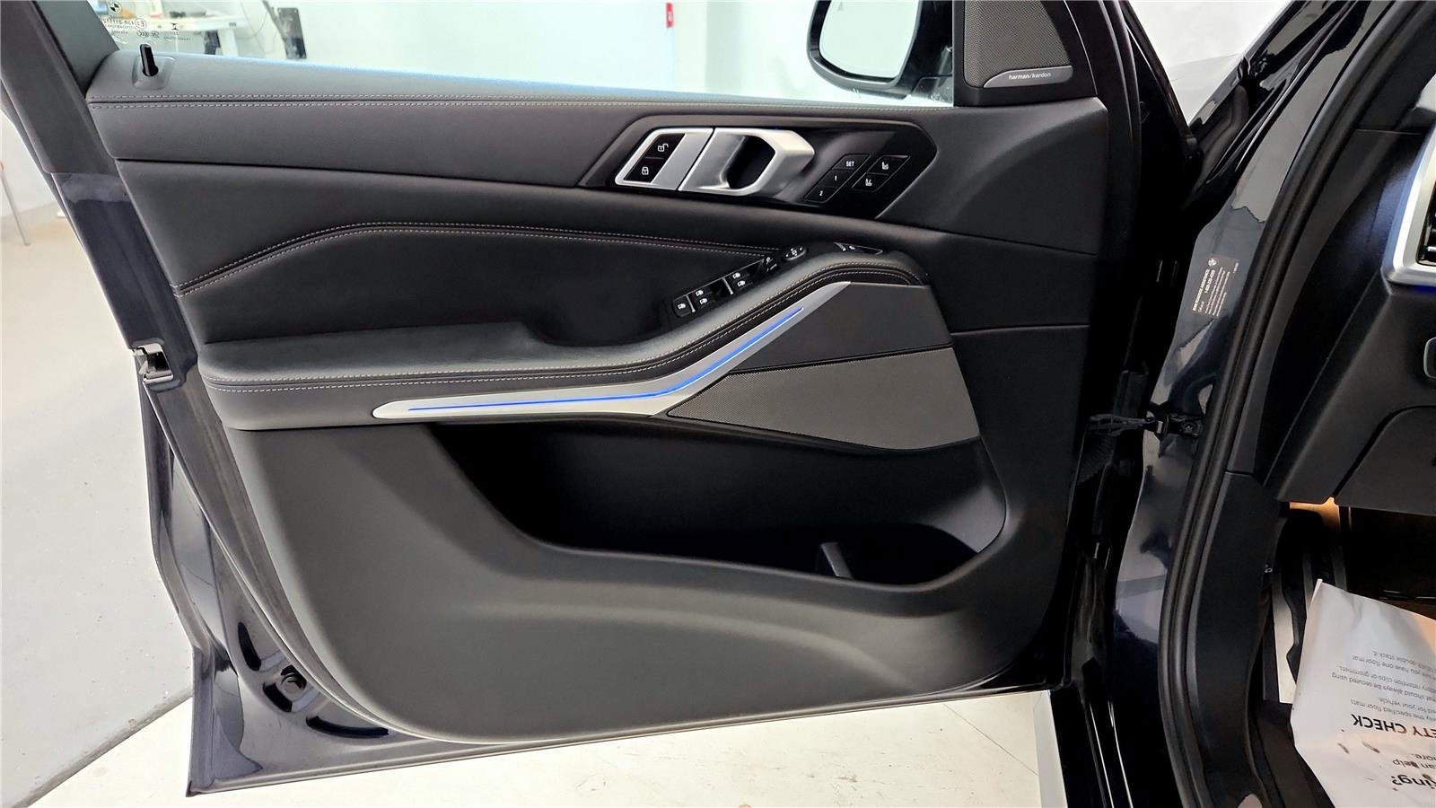 Used 2023 BMW X5 M50i w/ Executive Package image 19