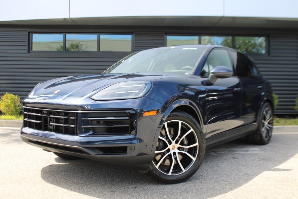 New 2026 Porsche Cayenne image 1