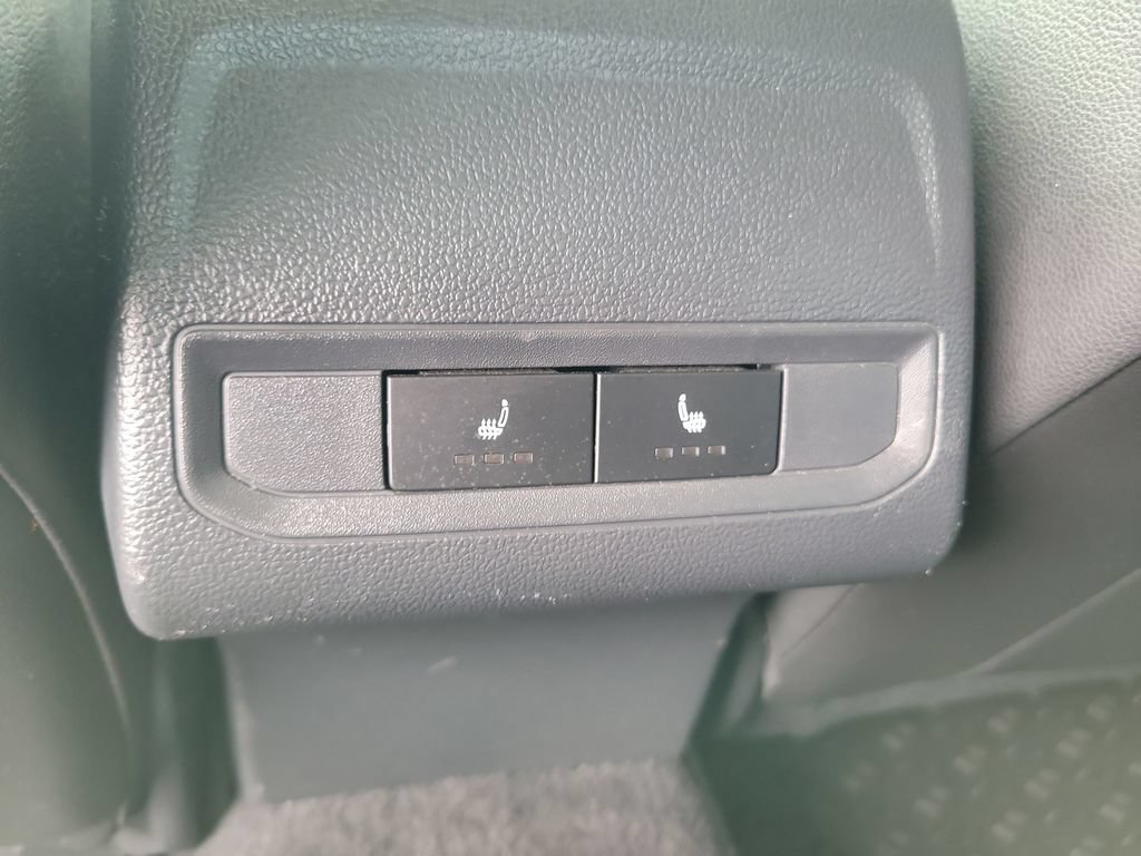 Used 2019 Volkswagen Jetta SE w/ Cold Weather Package FWD image 13
