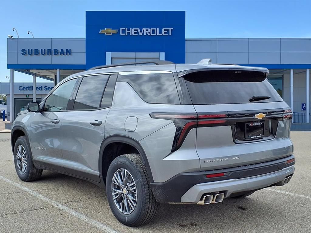 New 2026 Chevrolet Traverse LT w/ Driver Confidence Package AWD/4WD image 6