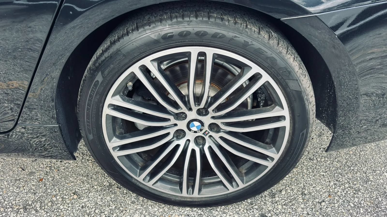 Used 2018 BMW 530i xDrive AWD/4WD image 22