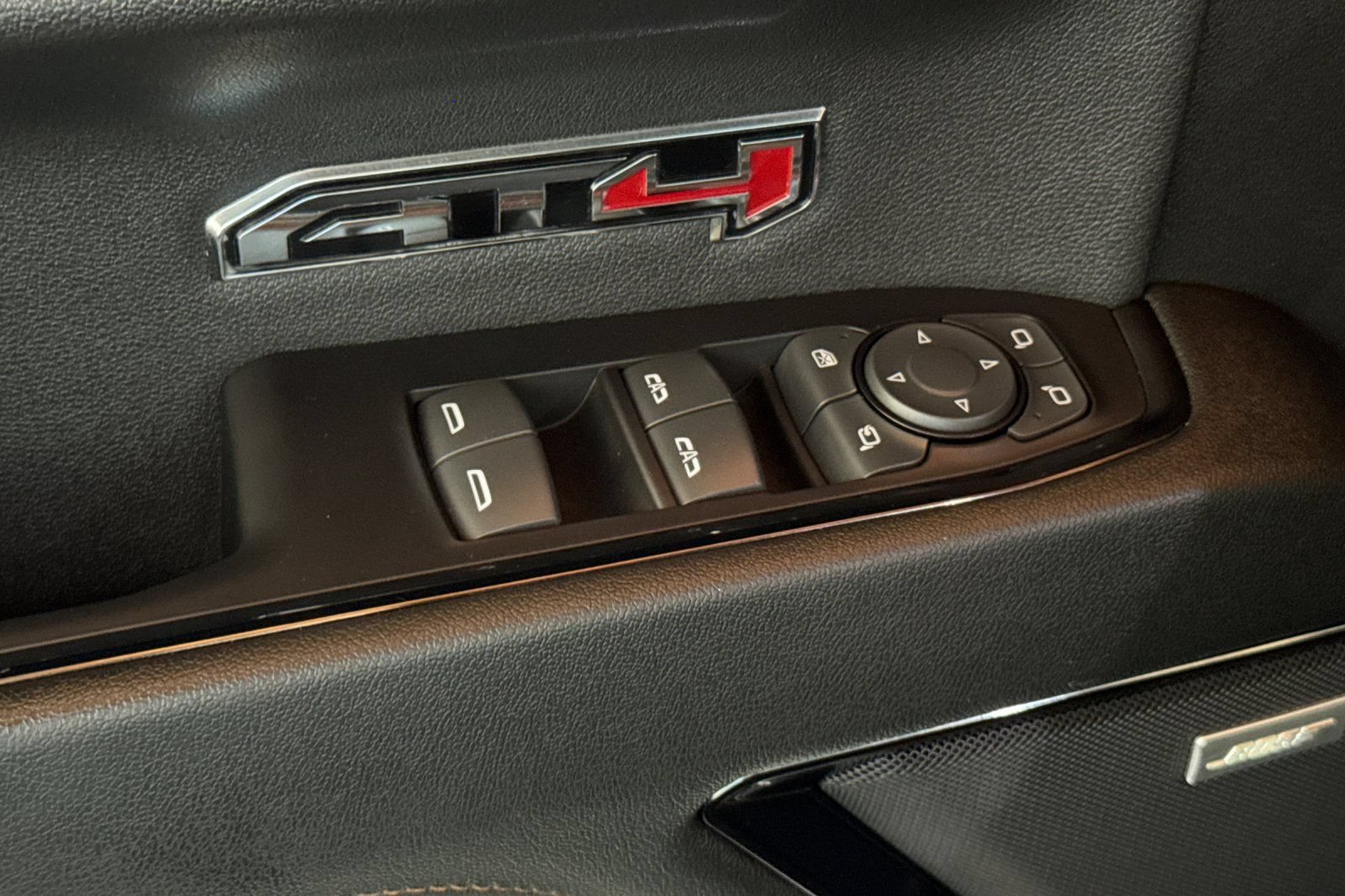 Certified 2023 GMC Sierra 1500 AT4 w/ AT4 Preferred Package AWD/4WD image 12