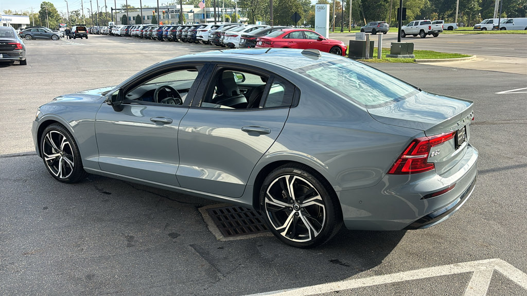 Certified 2024 Volvo S60 B5 Plus w/ Climate Package AWD/4WD image 4