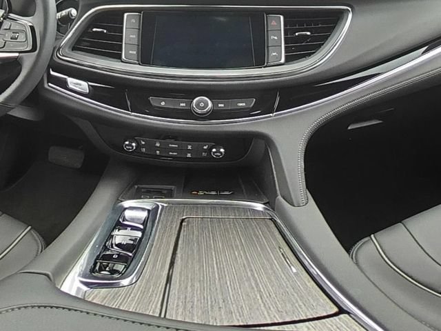Used 2023 Buick Enclave Avenir w/ Avenir Technology Package AWD/4WD image 28