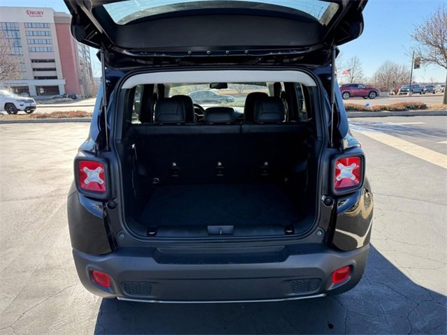 Used 2023 Jeep Renegade Limited image 5