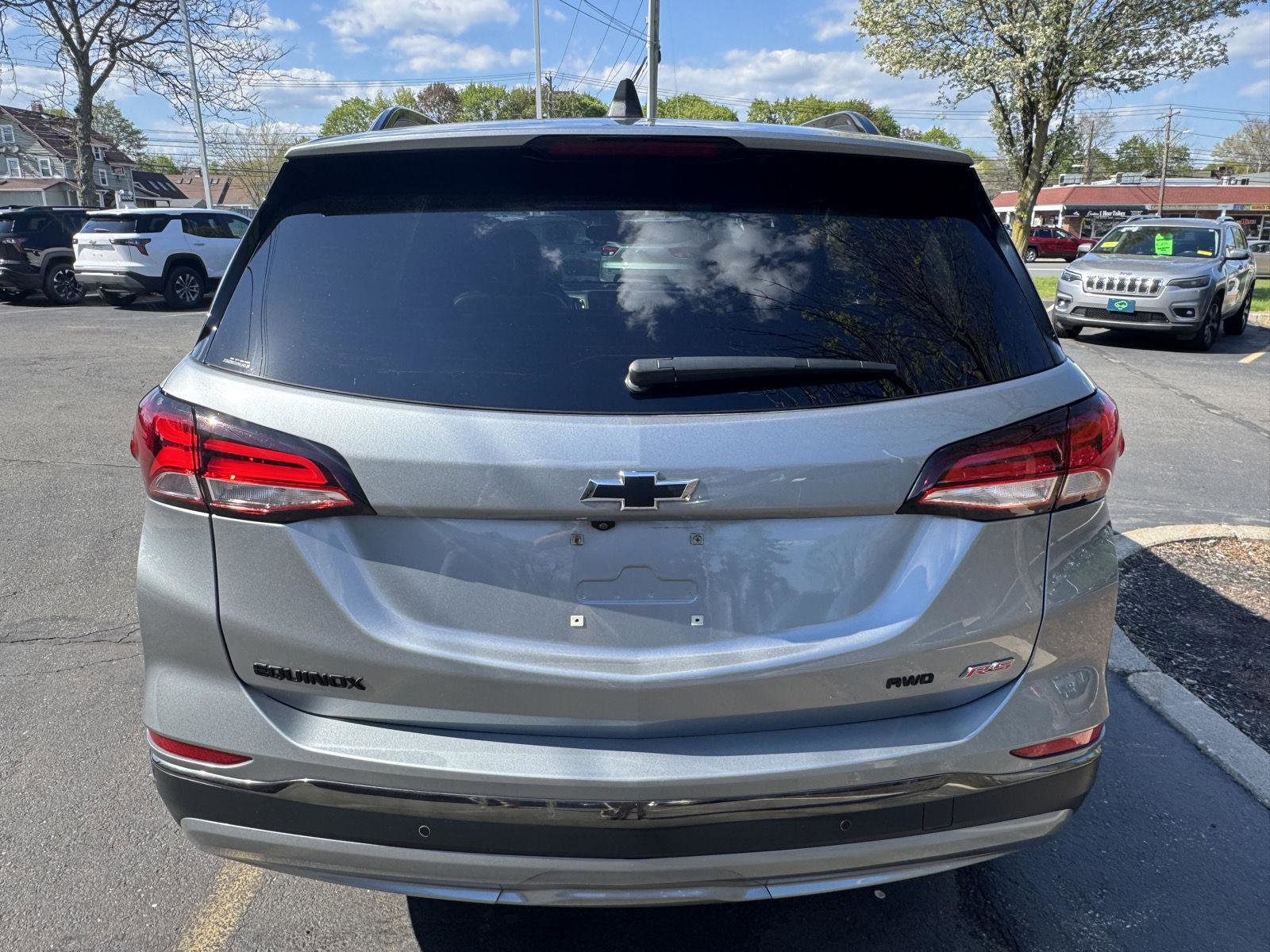 Certified 2023 Chevrolet Equinox RS w/ RS Leather Package AWD/4WD image 5