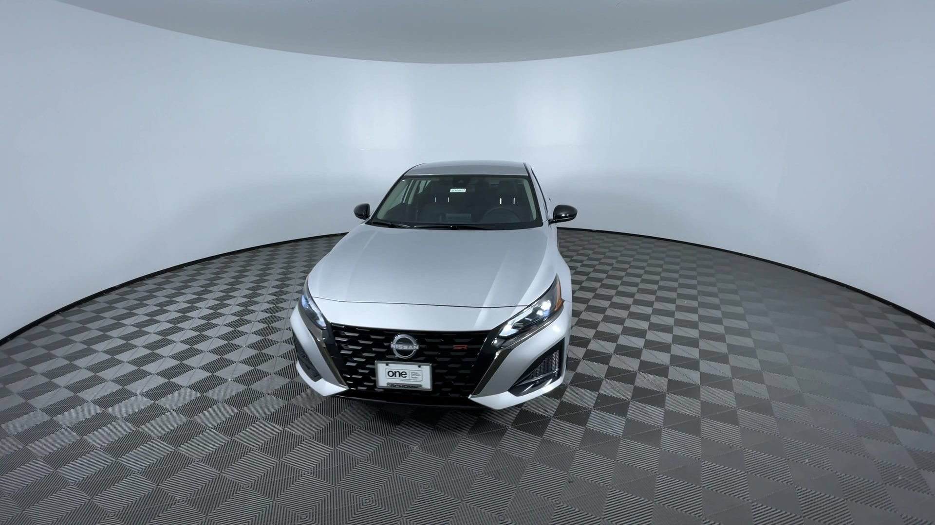 Certified 2025 Nissan Altima 2.5 SR AWD/4WD image 3