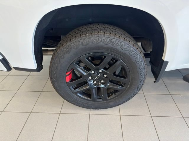 Certified 2023 Chevrolet Silverado 1500 RST w/ Redline Edition AWD/4WD image 39