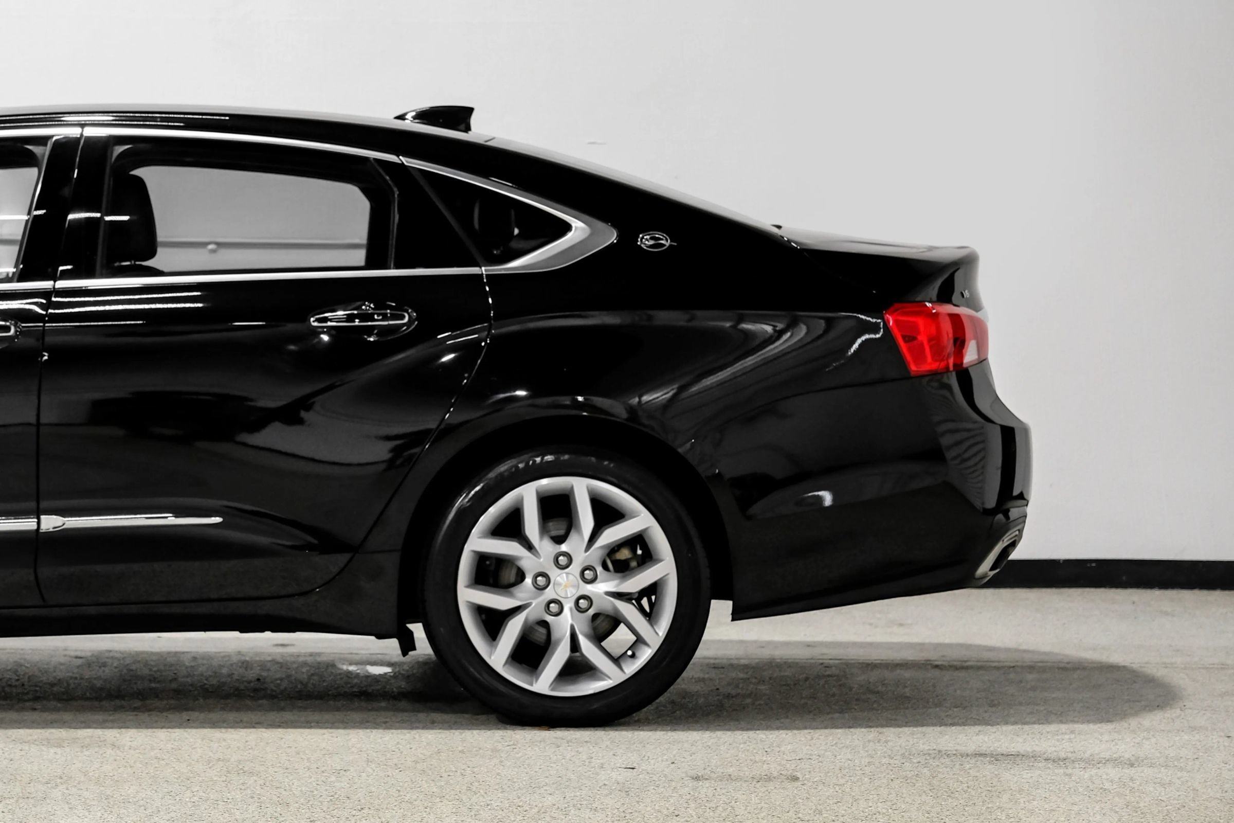 Used 2017 Chevrolet Impala Premier FWD image 11