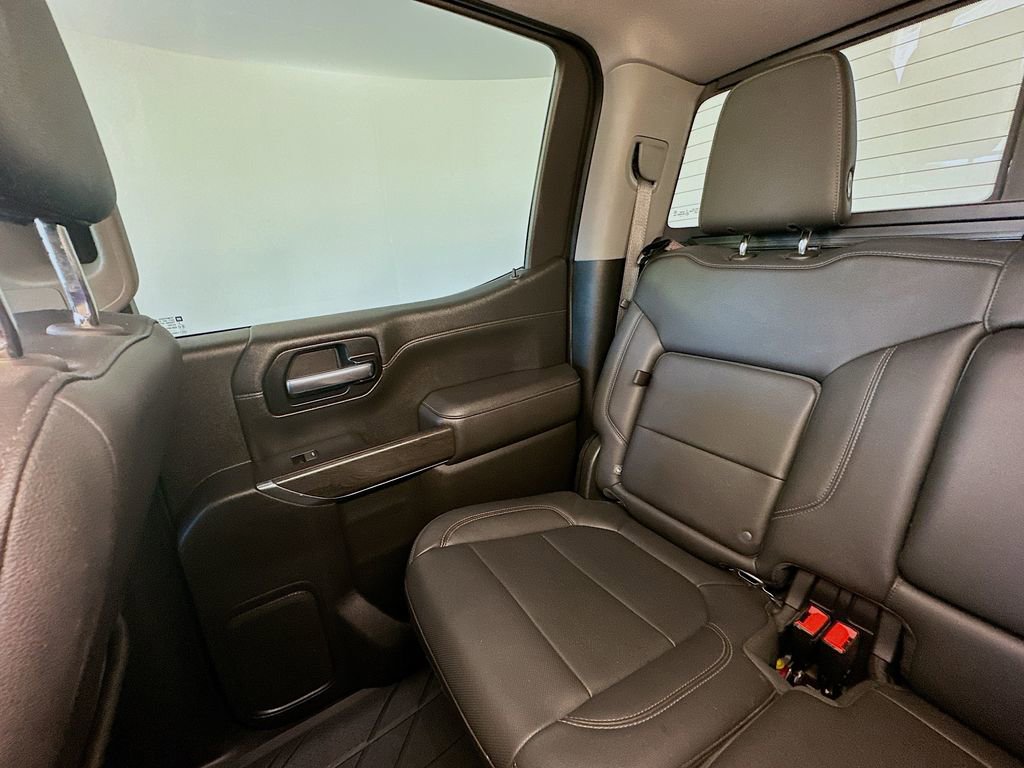 Used 2019 Chevrolet Silverado 1500 LTZ w/ LTZ Premium Package AWD/4WD image 10