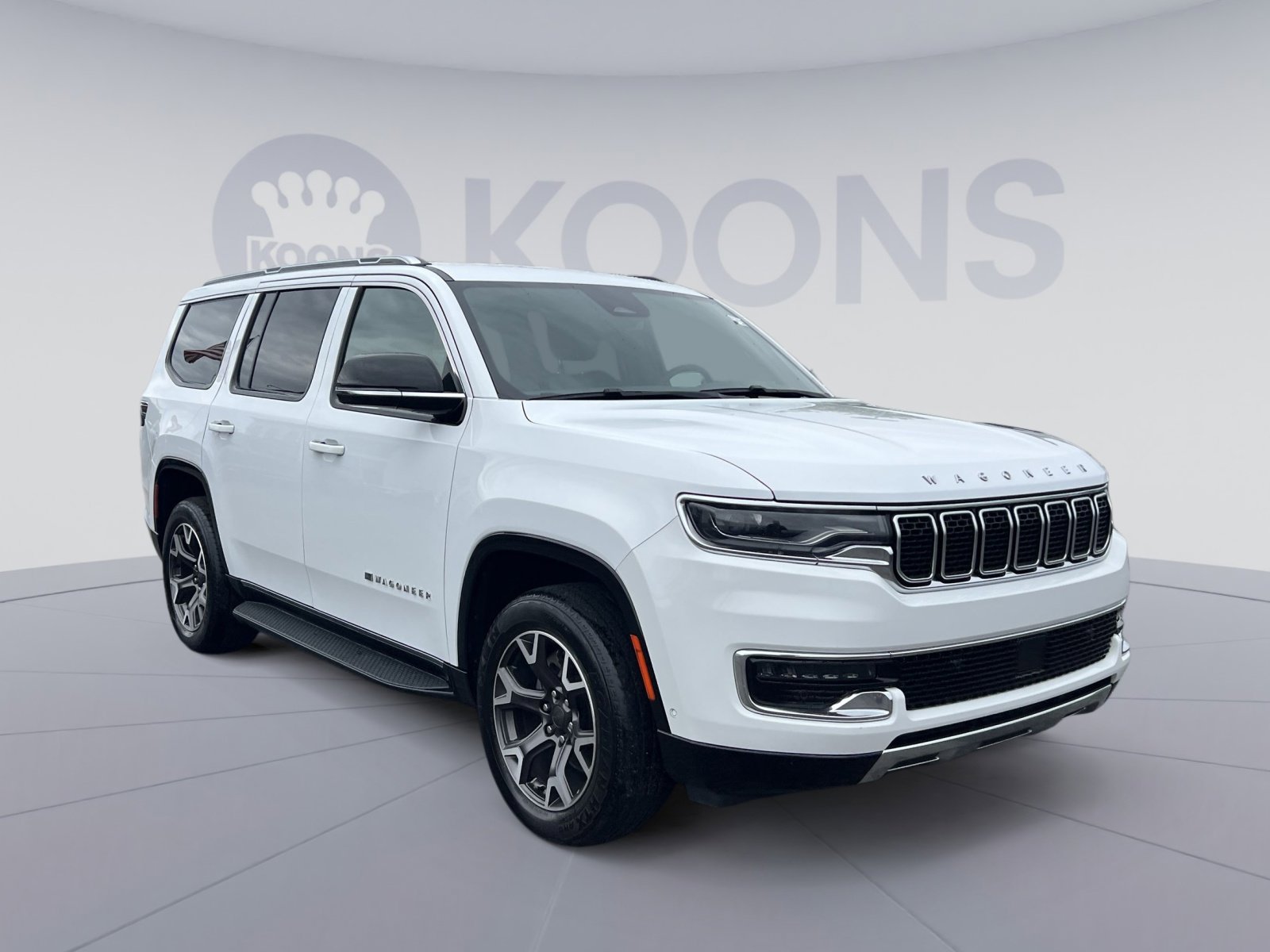 Used 2024 Jeep Wagoneer Series III AWD/4WD image 18