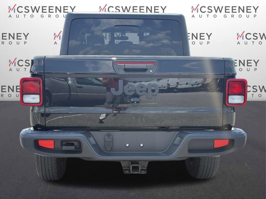 Used 2022 Jeep Gladiator Sport AWD/4WD image 4
