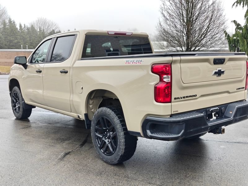 Used 2022 Chevrolet Silverado 1500 Custom Trail Boss w/ LPO, Dark Essentials Package image 8