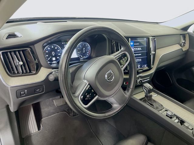 Used 2018 Volvo XC60 T6 Inscription w/ Convenience Package image 10