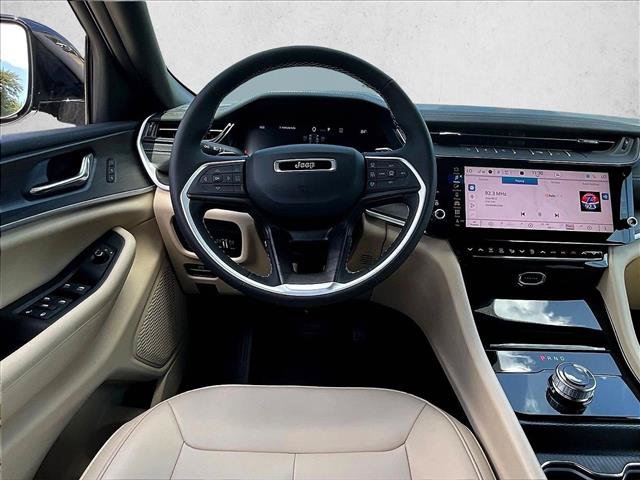 Used 2026 Jeep Grand Cherokee Limited w/ Limited Altitude Package RWD image 7