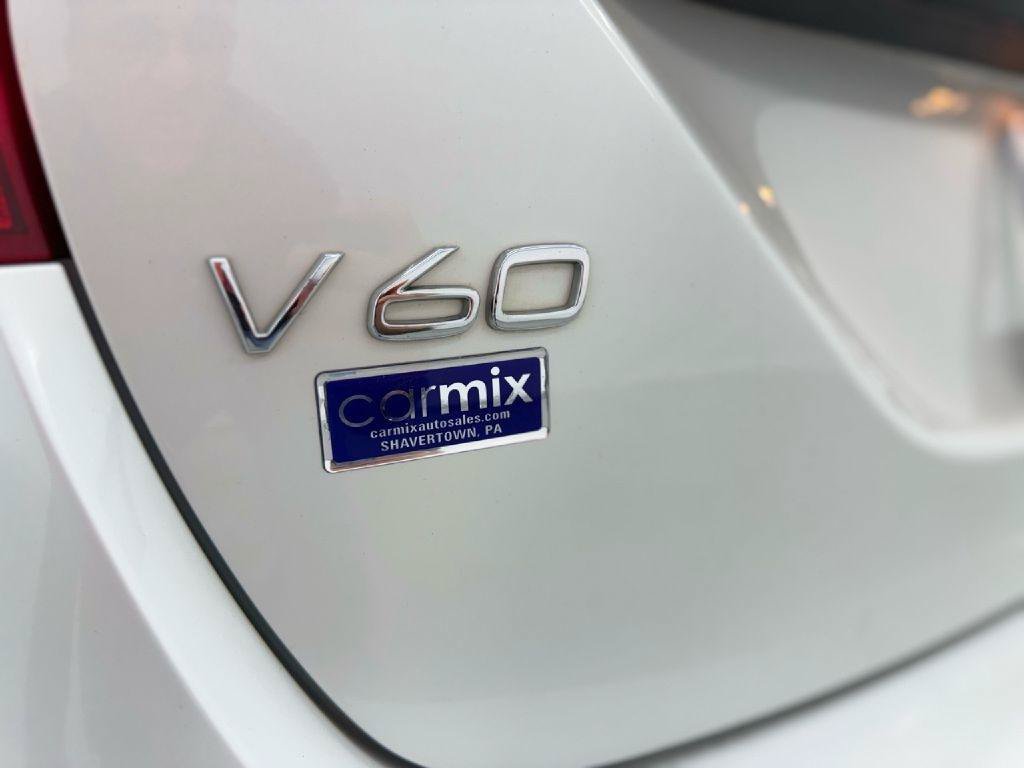 Used 2017 Volvo V60 T5 Cross Country w/ Convenience Package AWD/4WD image 37