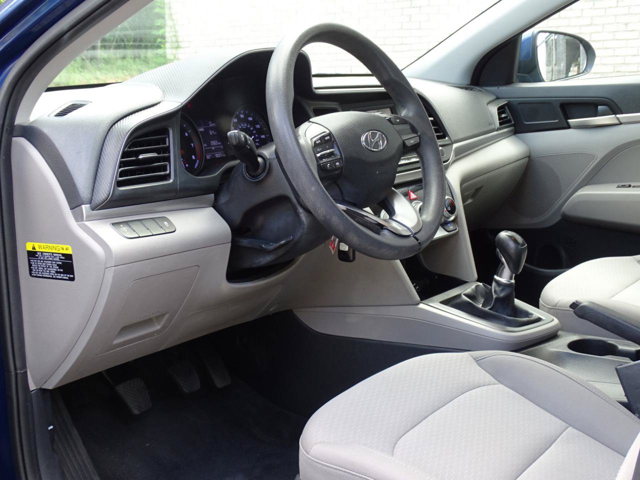 Used 2019 Hyundai Elantra SE FWD image 12