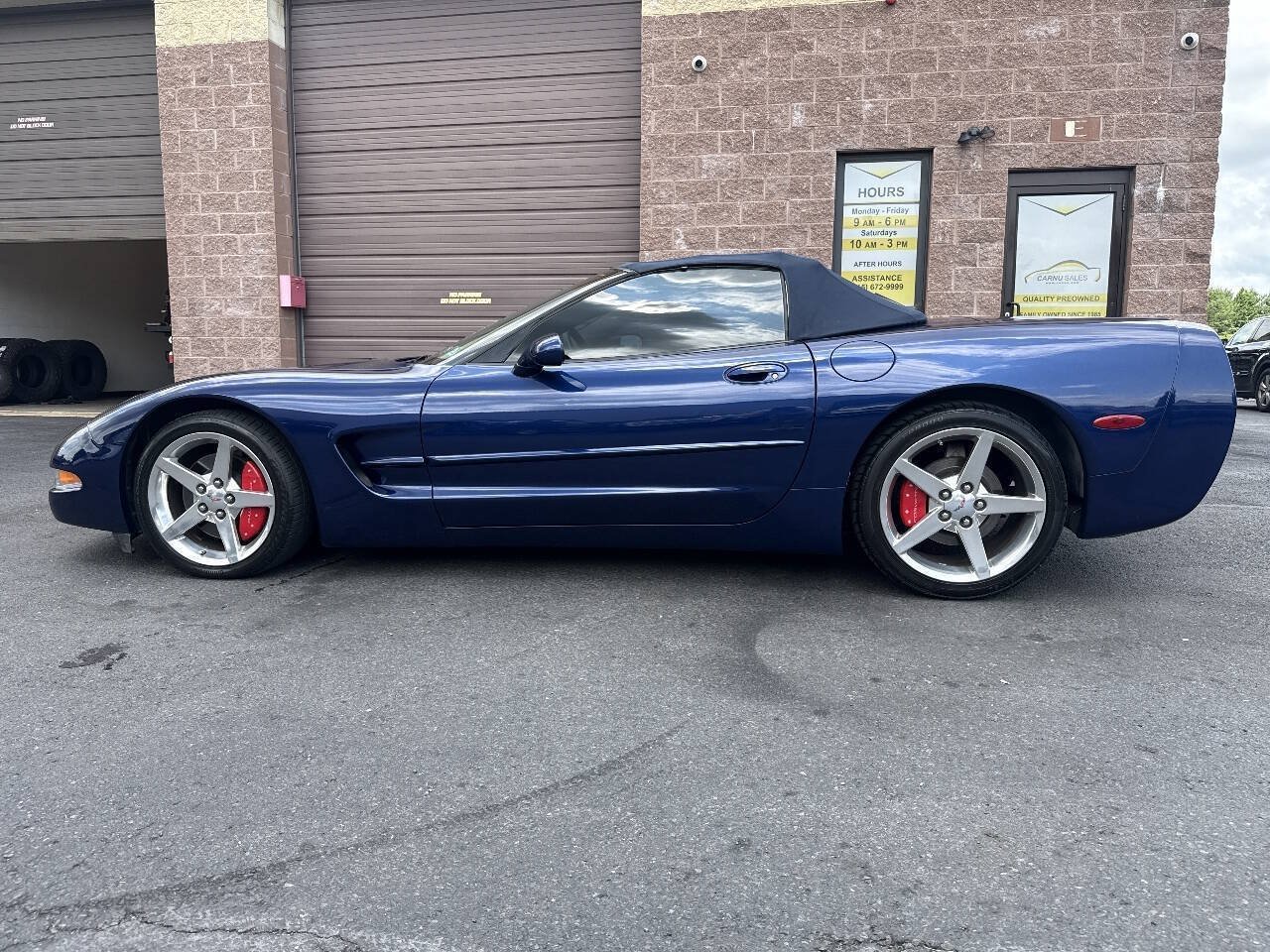 Used 2004 Chevrolet Corvette Convertible w/ Preferred Equipment Group RWD image 22