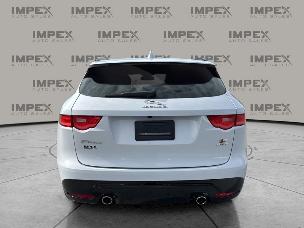 Used 2018 Jaguar F-PACE S image 4