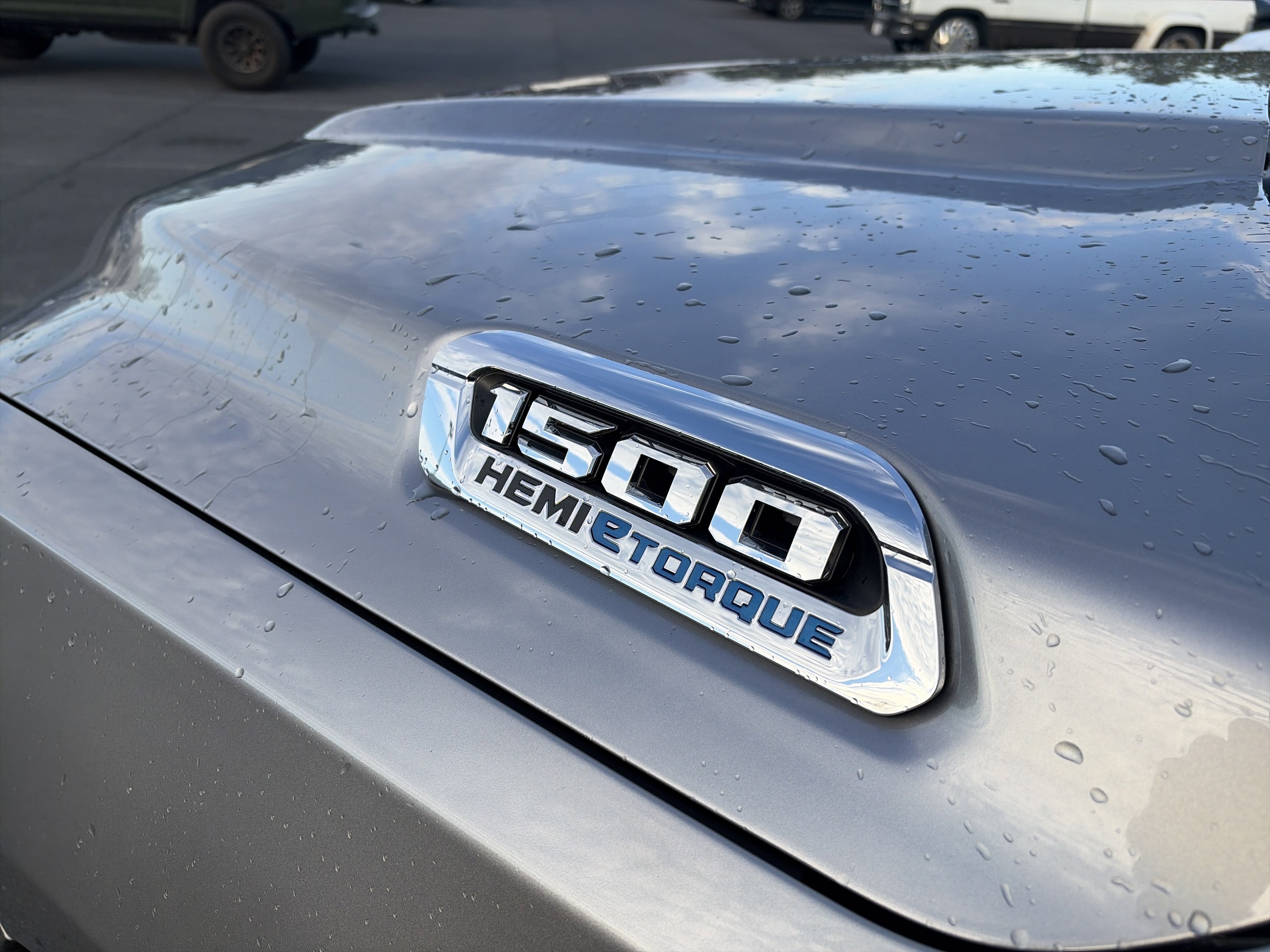 Used 2024 RAM 1500 Laramie image 12