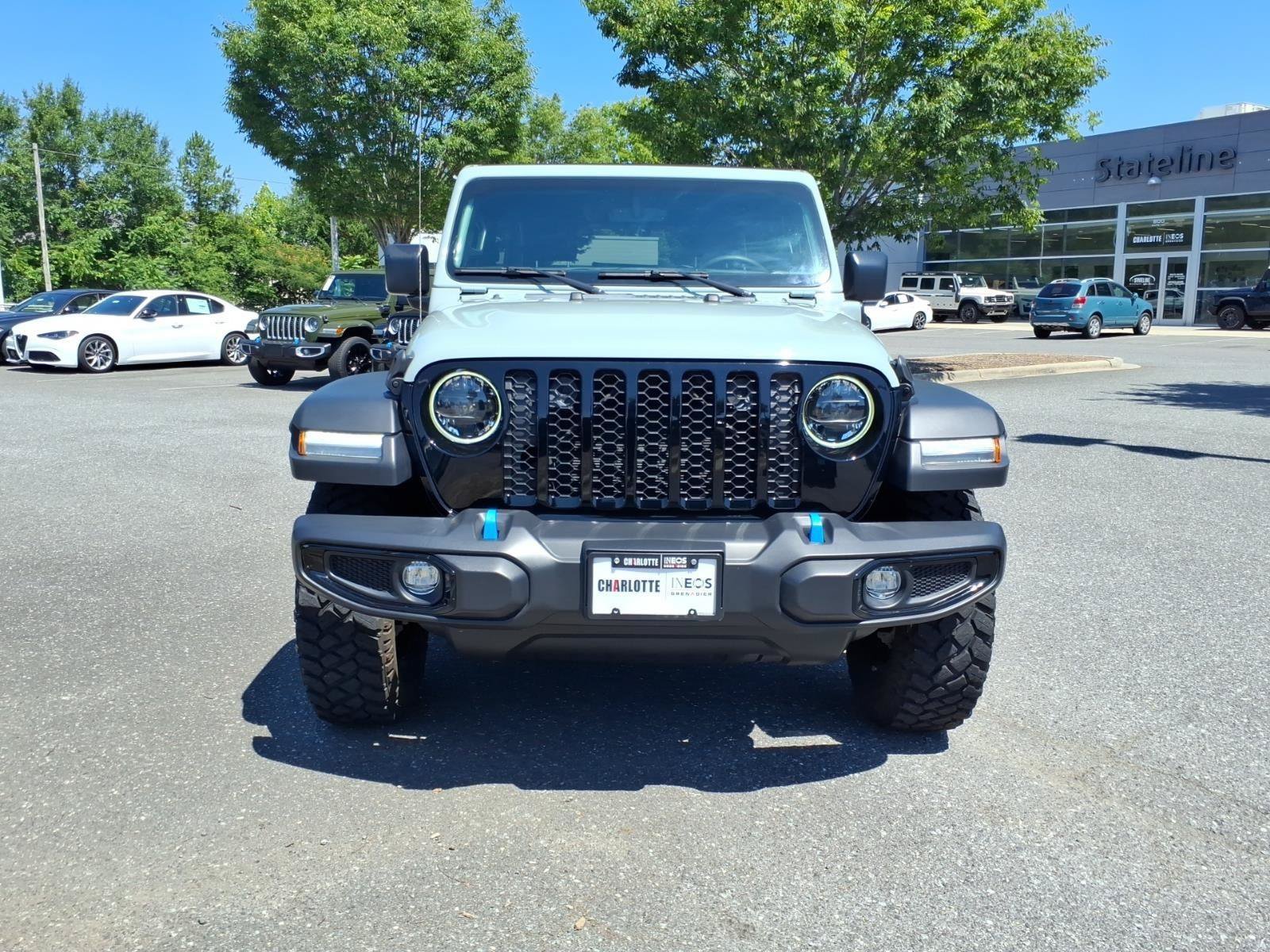 Used 2023 Jeep Wrangler Unlimited w/ Sun & Screen Package AWD/4WD image 15