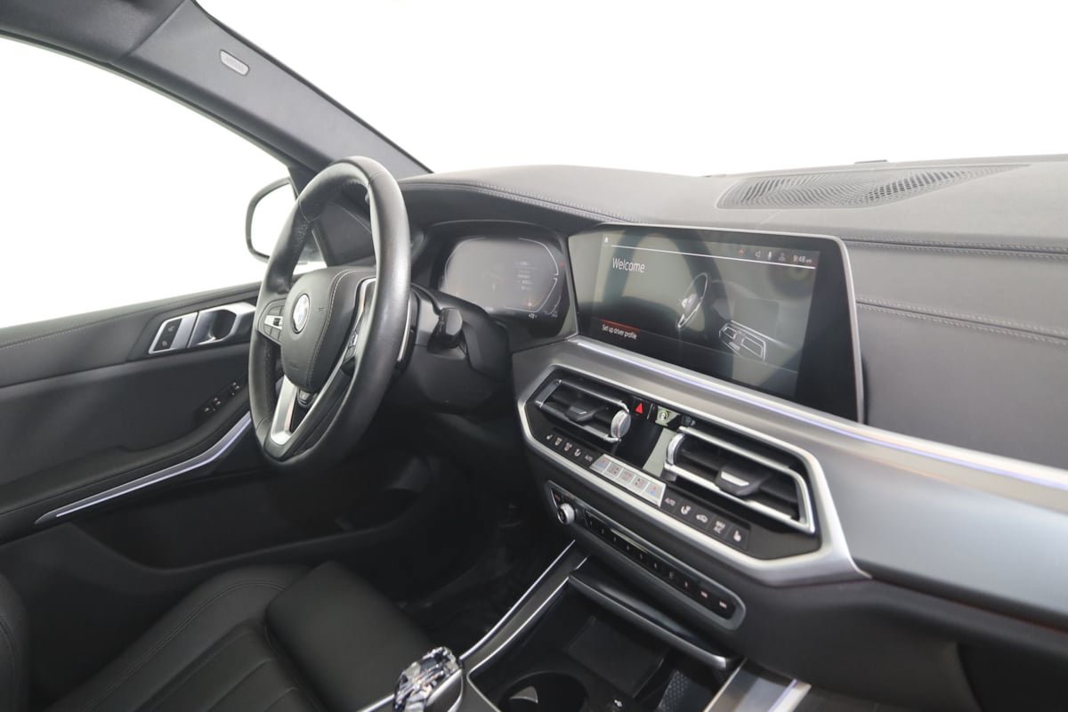 Used 2022 BMW X5 xDrive40i w/ Premium Package AWD/4WD image 43