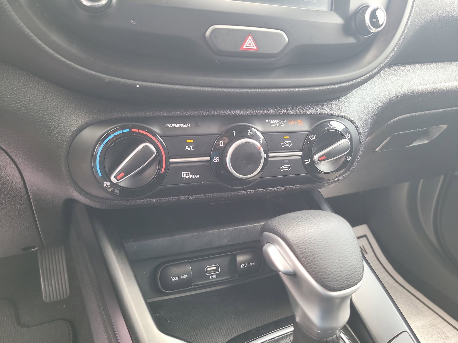 Used 2020 Kia Soul LX FWD image 18