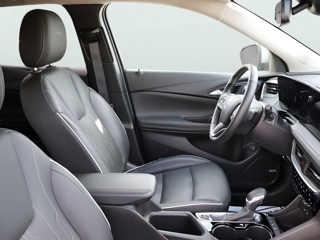 Used 2025 Buick Encore GX Avenir w/ Avenir Convenience Package image 10