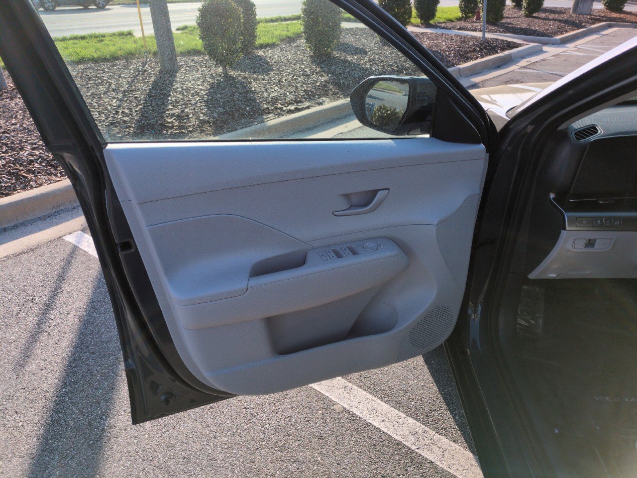 New 2026 Hyundai Kona SE image 13