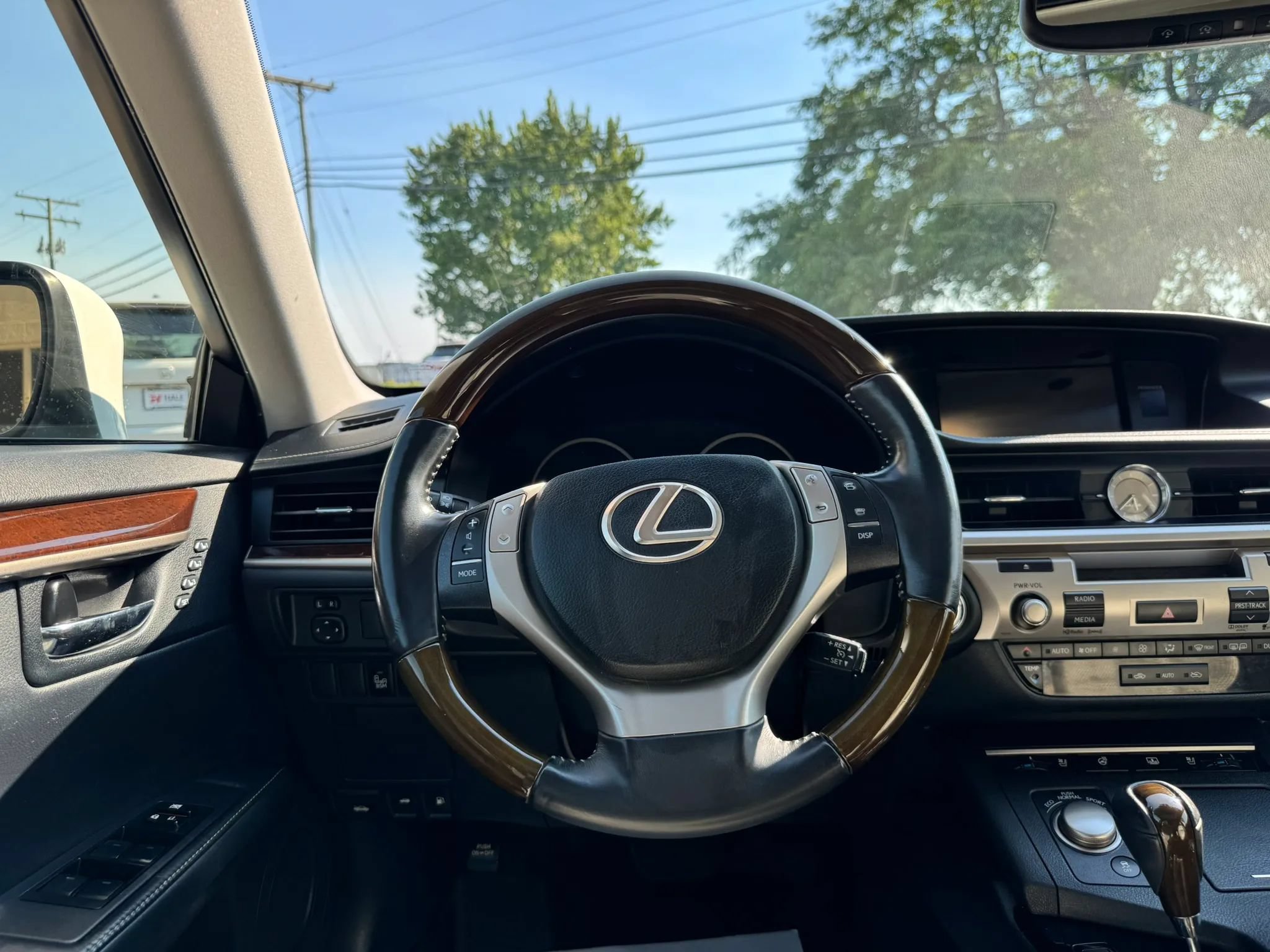 Used 2013 Lexus ES 350 w/ Luxury Pkg FWD image 16