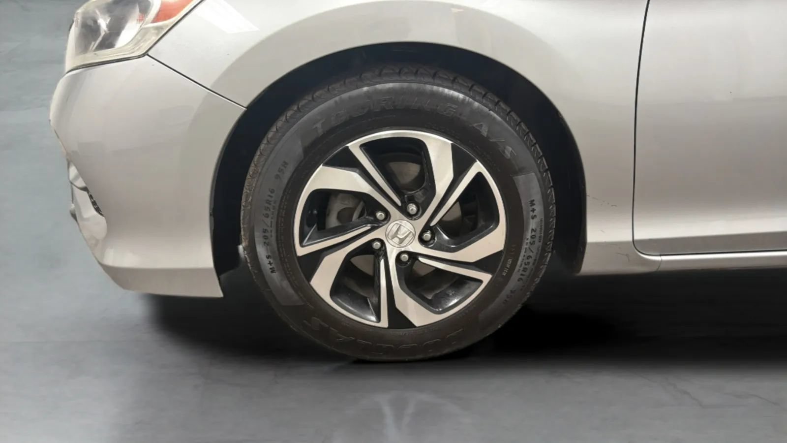 Used 2017 Honda Accord LX image 27