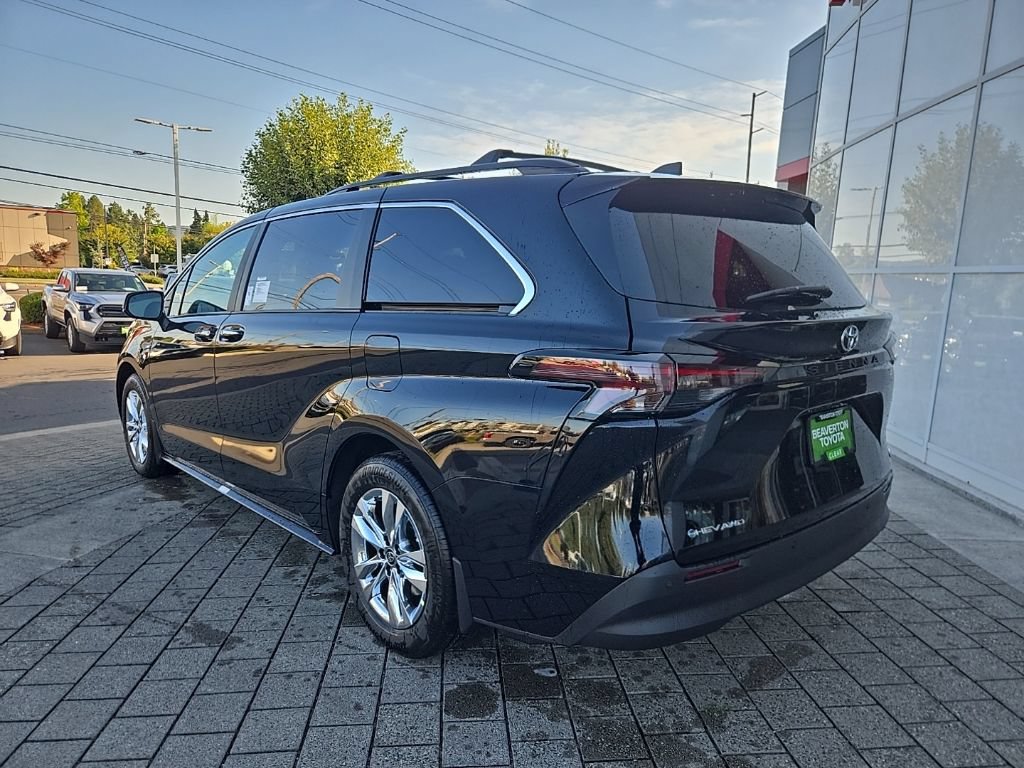 New 2026 Toyota Sienna XLE AWD/4WD image 3
