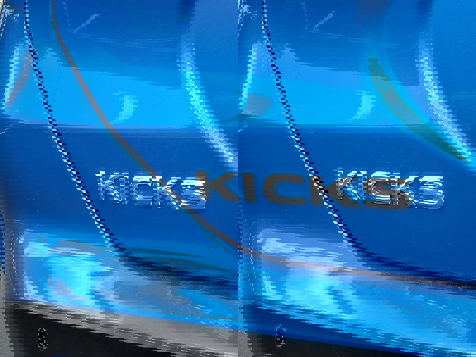 Used 2022 Nissan Kicks S image 14