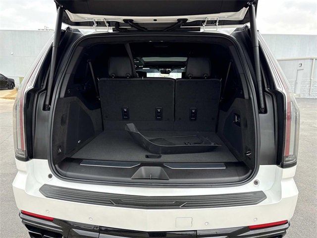 Certified 2025 Cadillac Escalade ESV V image 5