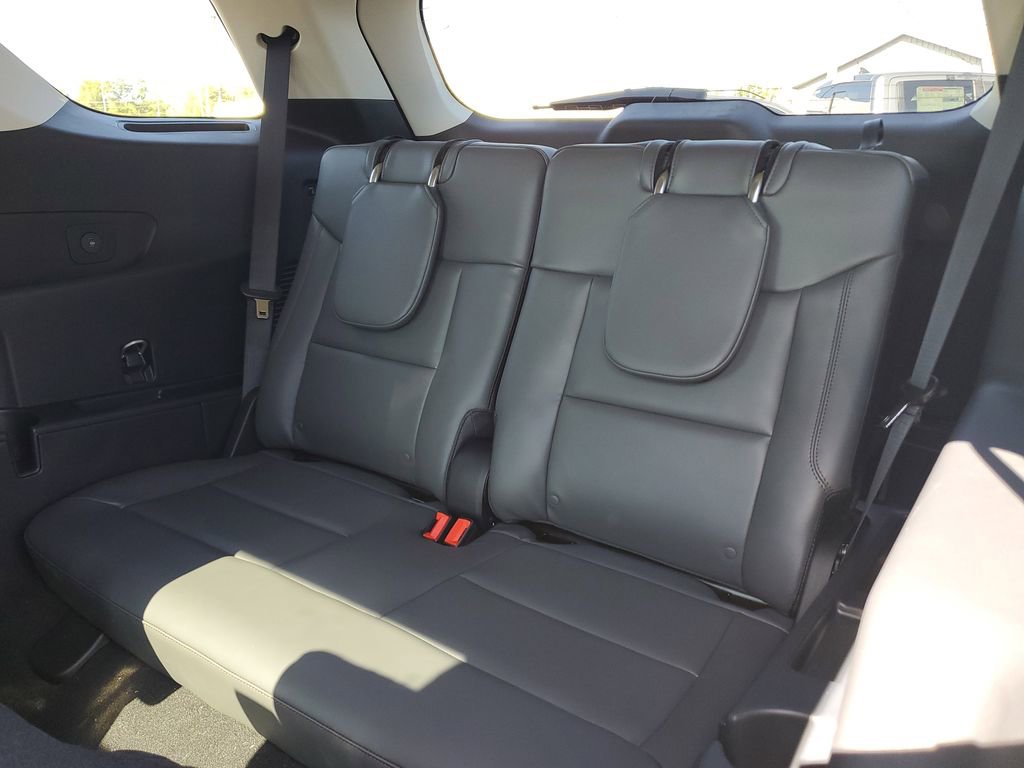 New 2025 Ford Explorer Active image 10