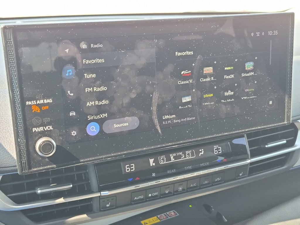 Certified 2025 Toyota Sienna XLE FWD image 19