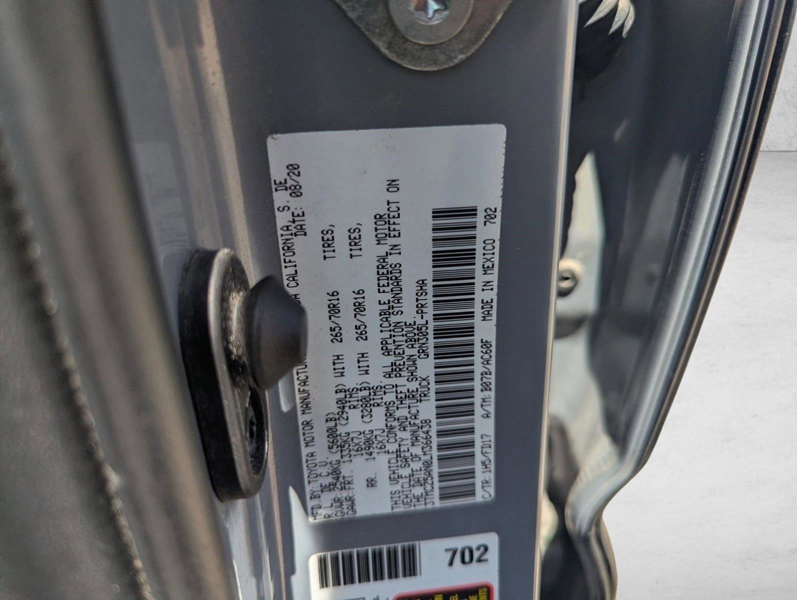 Used 2020 Toyota Tacoma TRD Off-Road AWD/4WD image 22