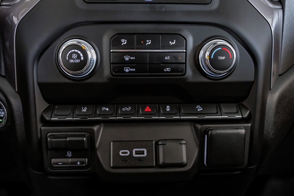 Used 2024 GMC Sierra 3500 Pro image 25