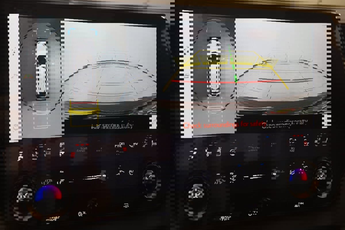 Used 2023 Lexus RX 500h F Sport image 10