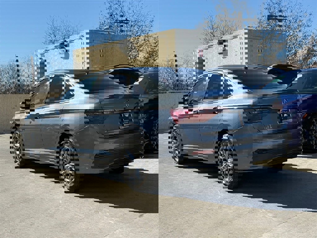 Used 2024 Volkswagen Jetta SE image 7