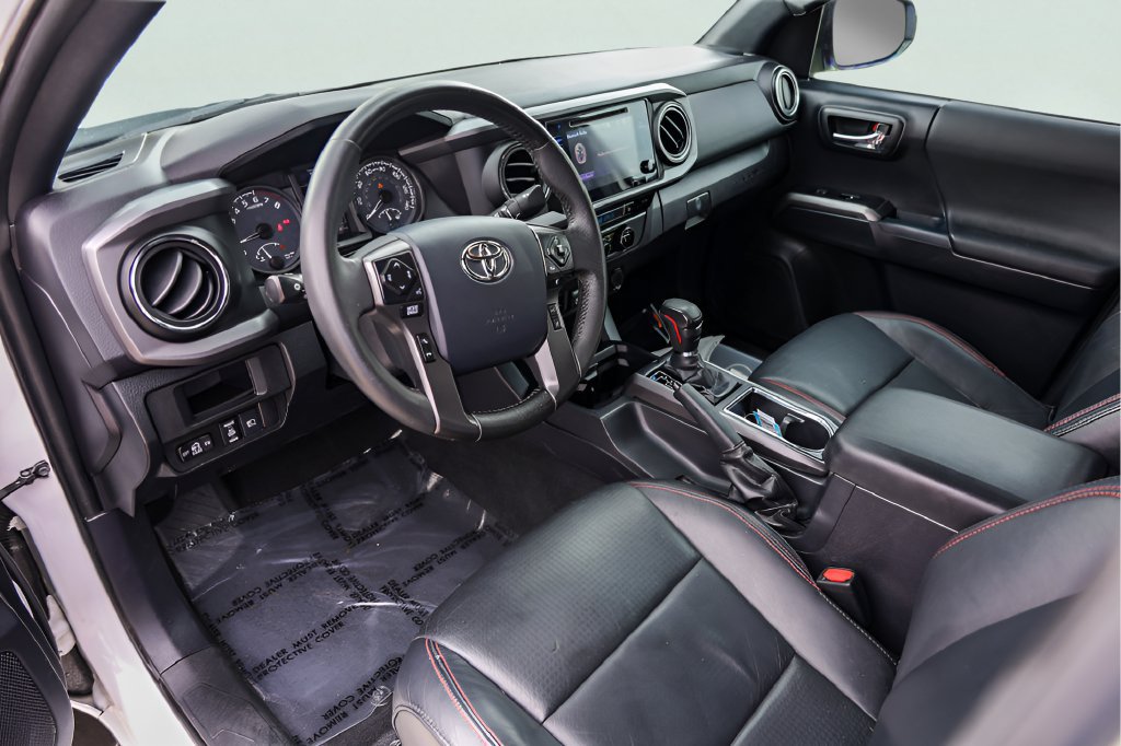 Used 2018 Toyota Tacoma TRD Pro AWD/4WD image 12