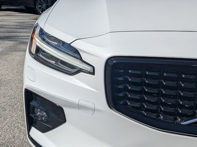 Certified 2025 Volvo S60 B5 Core image 13