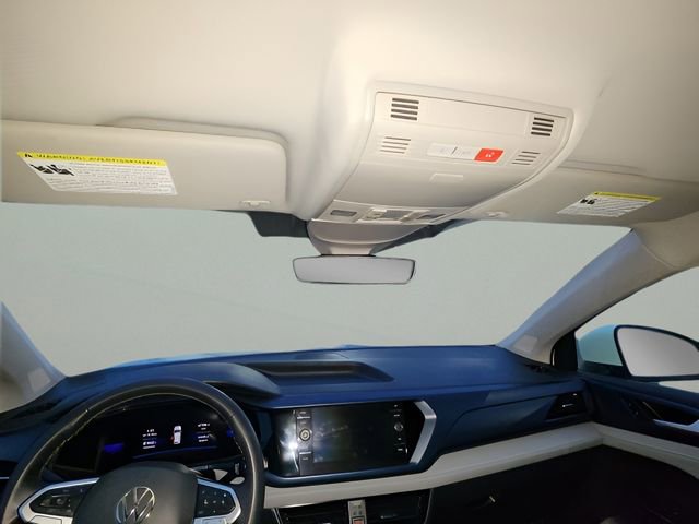 Used 2024 Volkswagen Taos SE image 29