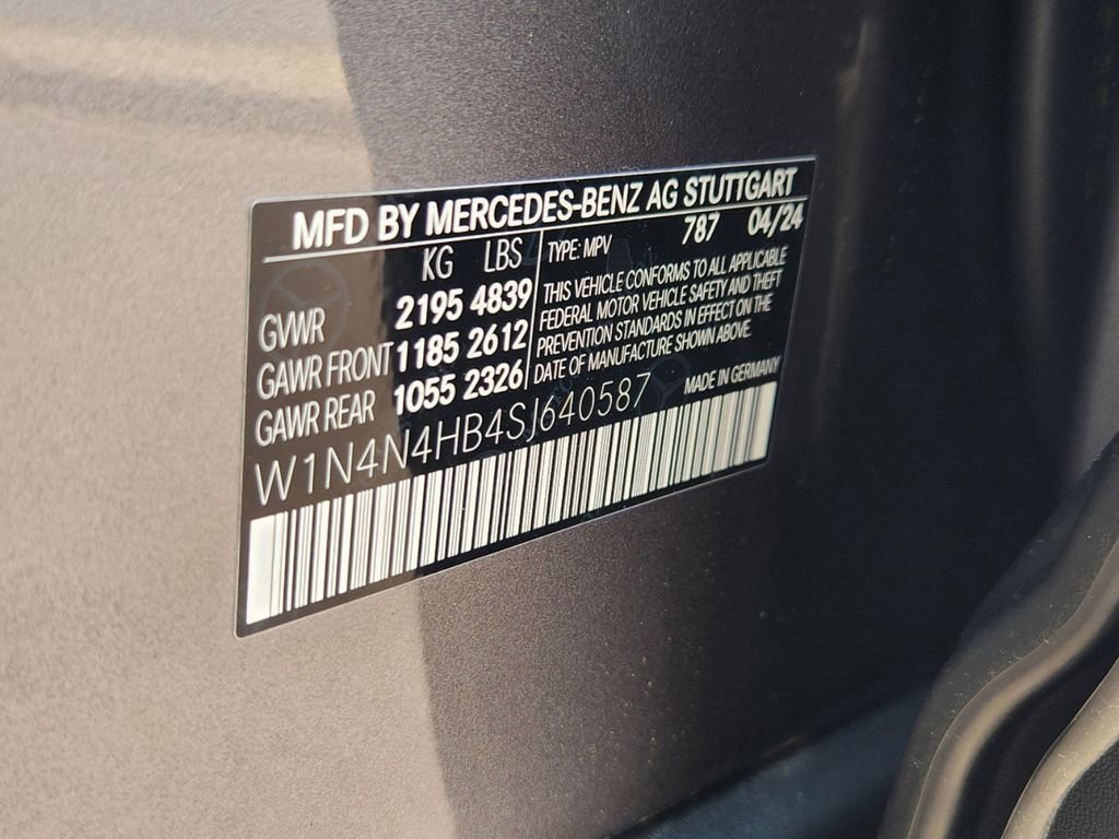 Used 2025 Mercedes-Benz GLA 250 4MATIC image 31