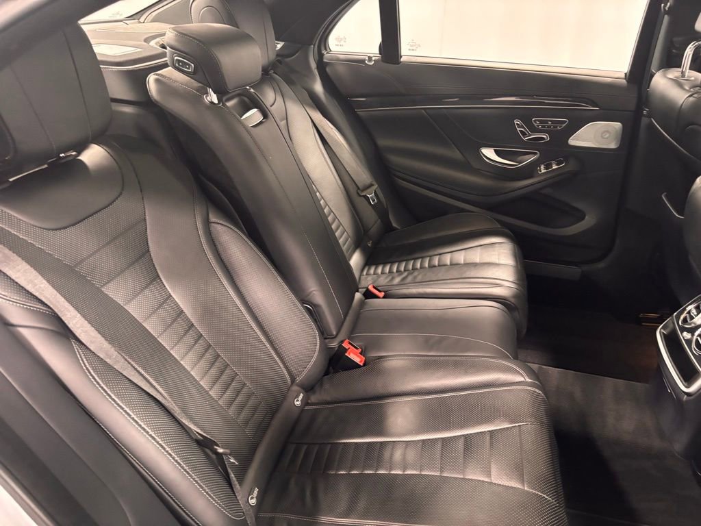 Used 2020 Mercedes-Benz S 560 4MATIC Sedan image 23