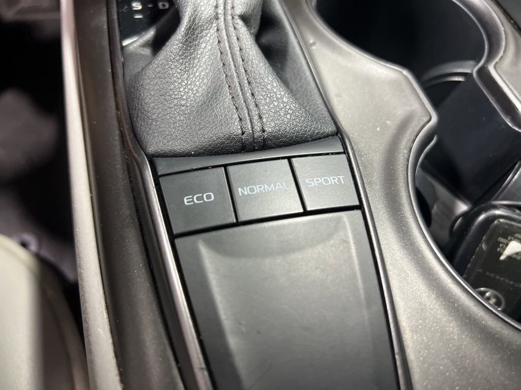 Used 2024 Toyota Camry SE image 20