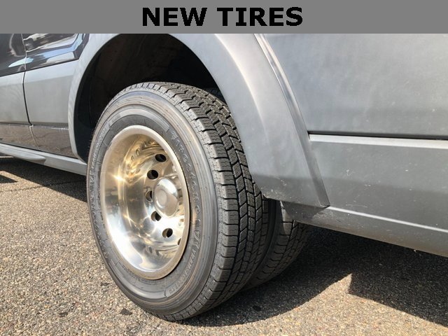 Used 2017 Ford Transit 350 XL image 3